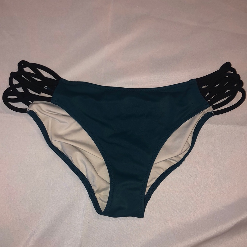 Bikini bottoms